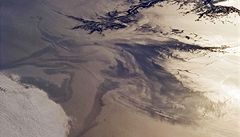 Astronauti z ISS: Pohled na ropnou skvrnu z vesmíru je hrozivý